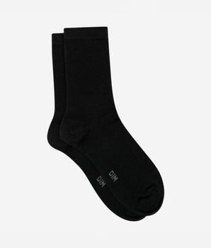 Plain black socks in soft wool for women